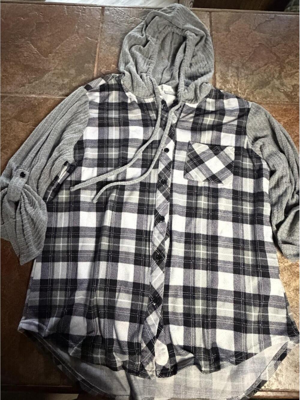Womens Eden & Olivia Plaid Long Sleeve Hooded Button Front Top, Size Large